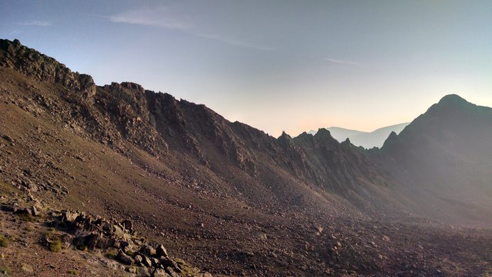 The ridgeline connecting Wetterhorn Peak and Matterhorn Peak