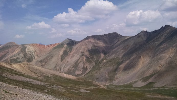 Looking north from the Redcloud Peak's east ridge